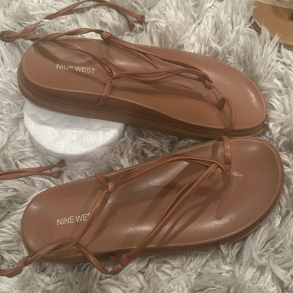 Women’s Nine West SAREST3 sandal. Color: “new luggage”